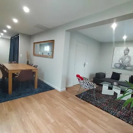 Maison Et Parking Prive Proche Zenith Et Volcans. *